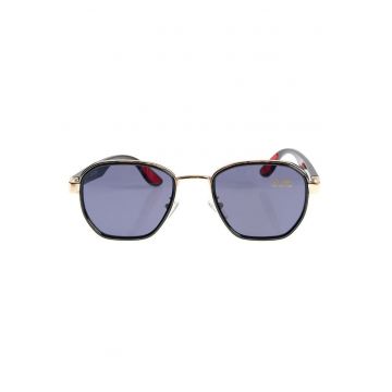 Ochelari de soare eleganti cu lentile fumurii si design modern