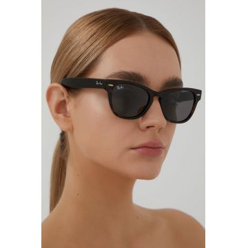 Ray-Ban Ochelari de soare LARAMIE femei, culoarea maro
