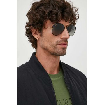 Ray-Ban ochelari de soare culoarea auriu