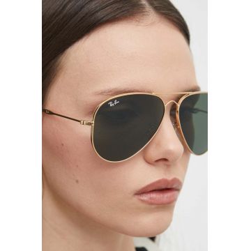 Ray-Ban ochelari de soare culoarea auriu